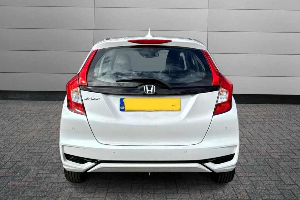 Honda Jazz 1.3 I-vtec Se Navi Cvt White #6