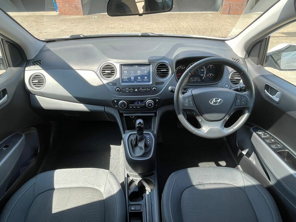 Hyundai I10 1.2 Premium Se White #2
