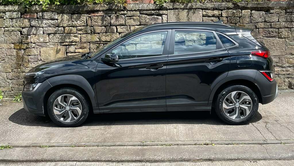 Hyundai Kona 1.6 Gdi Hybrid Se Connect Dct Black #4