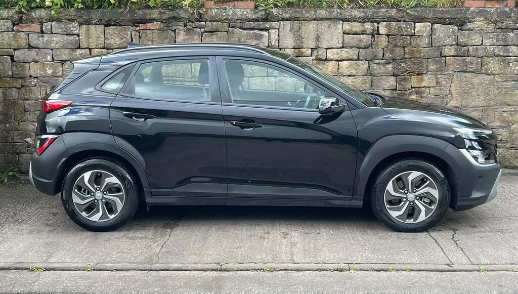 Hyundai Kona 1.6 Gdi Hybrid Se Connect Dct Black #2