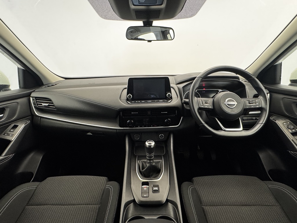 Nissan Qashqai 1.3 Dig-t Mh Acenta Premium DN23GPU White #3