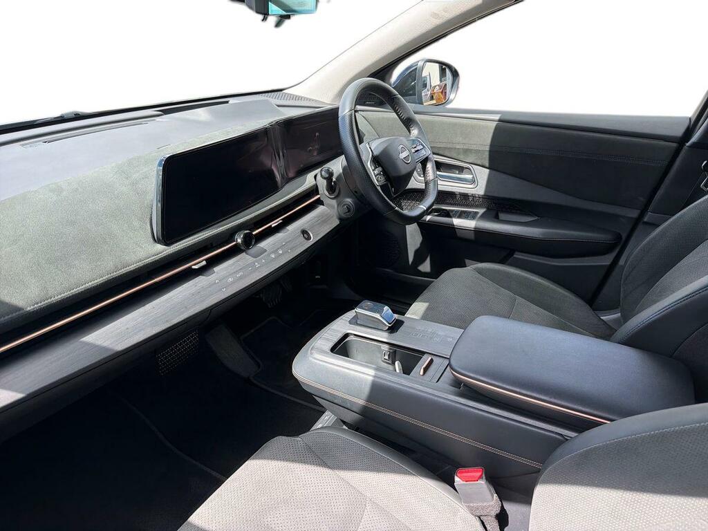 Nissan Ariya #10