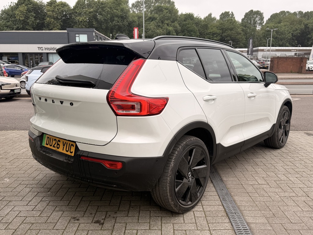 Volvo EX40 185Kw Ext Range Ultra Black Edition 78Kwh White #3