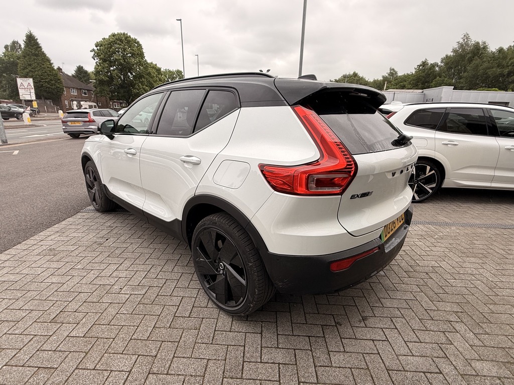 Volvo EX40 185Kw Ext Range Ultra Black Edition 78Kwh White #4