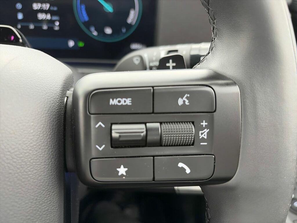 Hyundai Santa Fe Calligraphy White #25