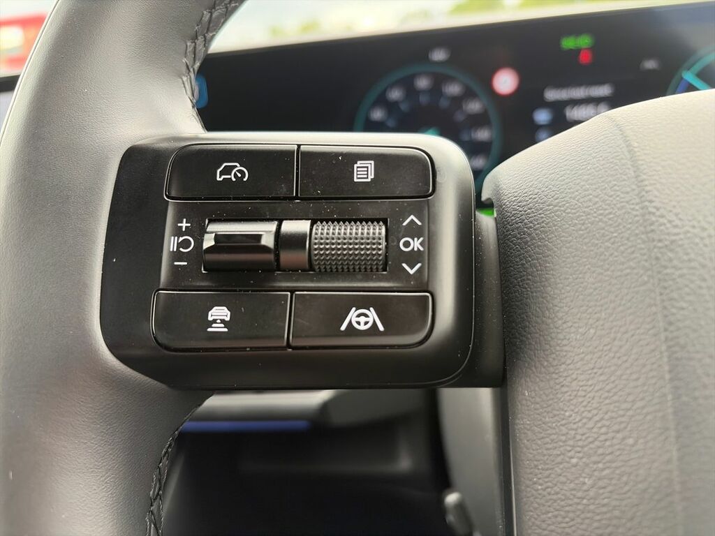 Hyundai Santa Fe Calligraphy White #26