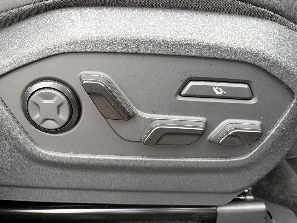 Hyundai Santa Fe Calligraphy White #23