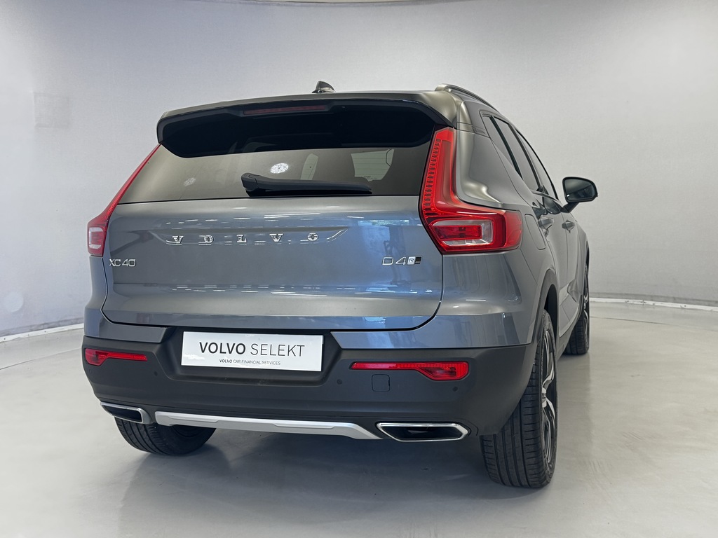 Volvo XC40 2.0 D4 190 R Design Awd Geartronic DK68JUA Grey #4