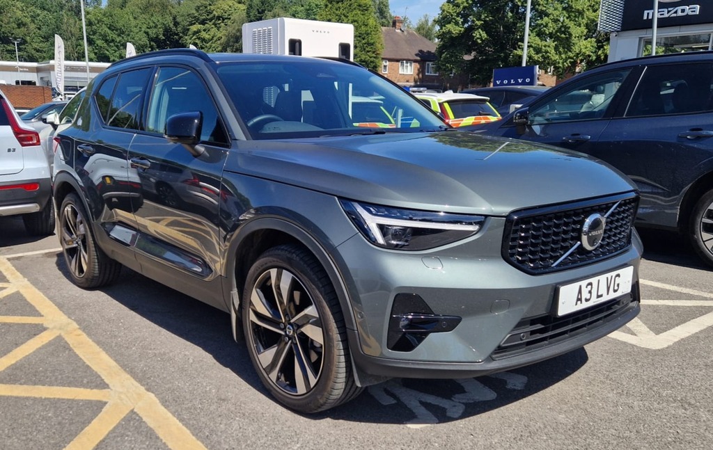Volvo XC40 2.0 B4p Ultra Dark