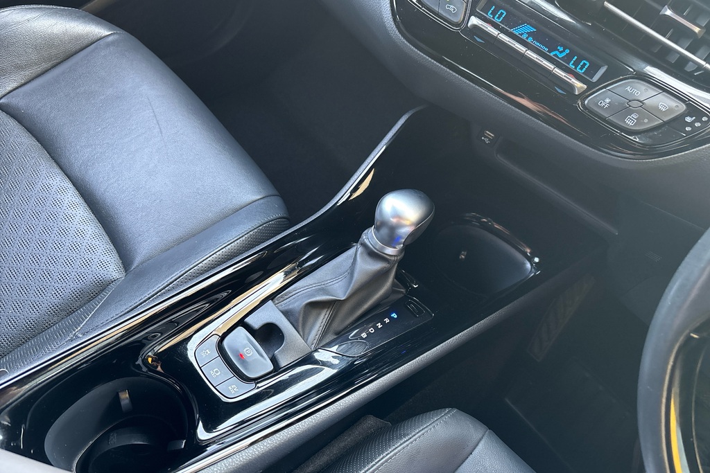 Toyota C-Hr Excel Silver #12