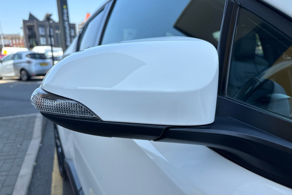 Toyota C-Hr Excel Silver #32