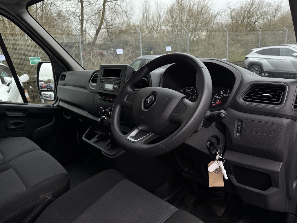 Renault Master Lm35dci 135 Business Medium Roof Van White #6