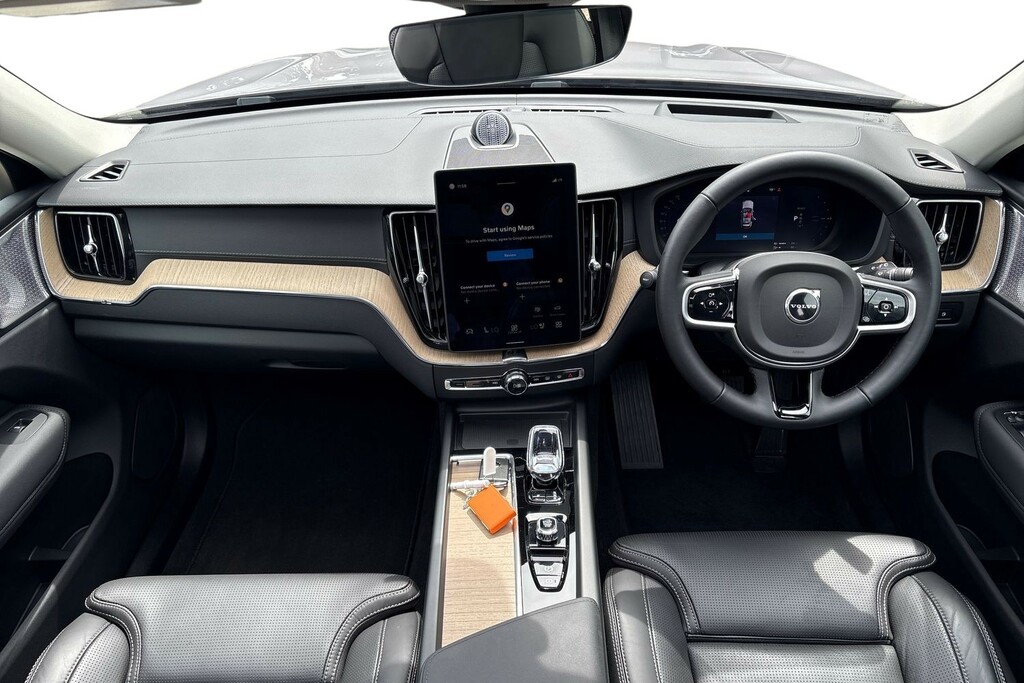 Volvo XC60 Ultra Bright OV25ZHR Silver #6