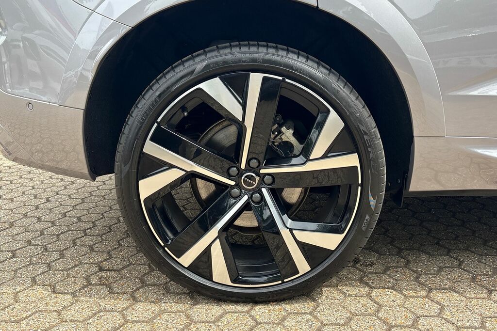 Volvo XC60 Ultra Bright OV25ZHR Silver #5