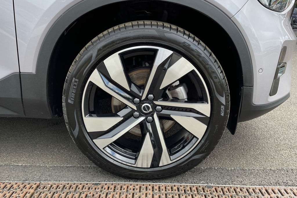 Volvo XC40 Ultra Dark RF25EBD Silver #5