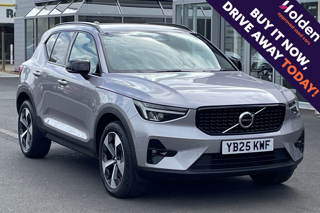 Volvo XC40 Plus Dark Silver