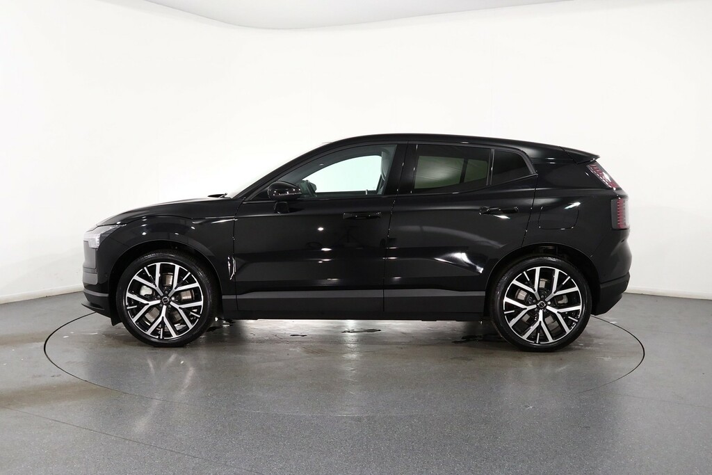 Volvo EX30 Ultra Black #4