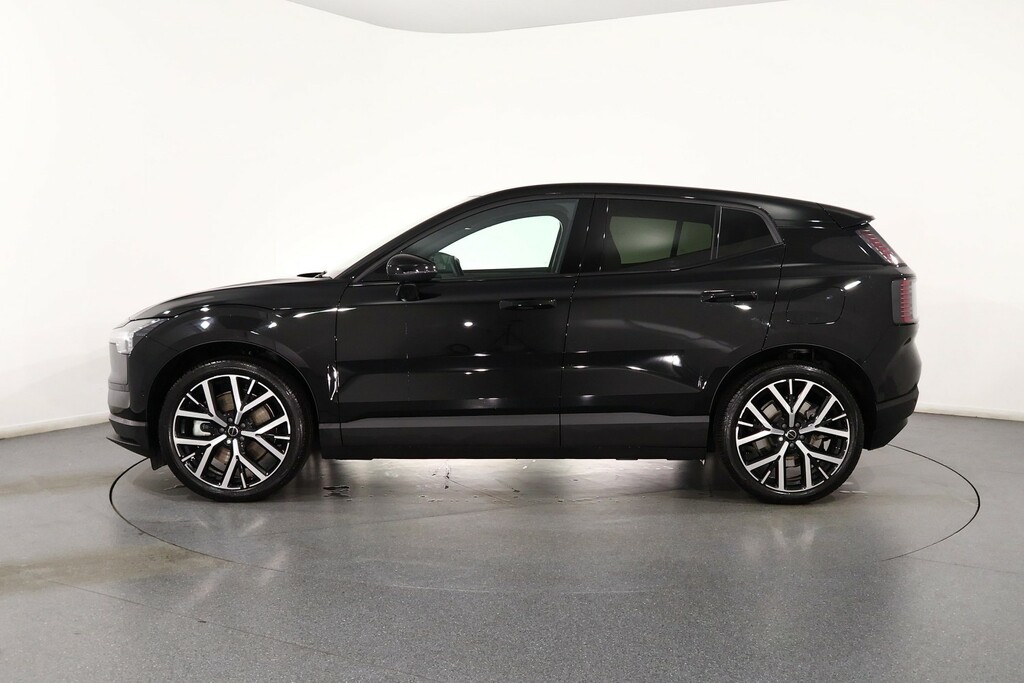 Volvo EX30 Ultra Black #4