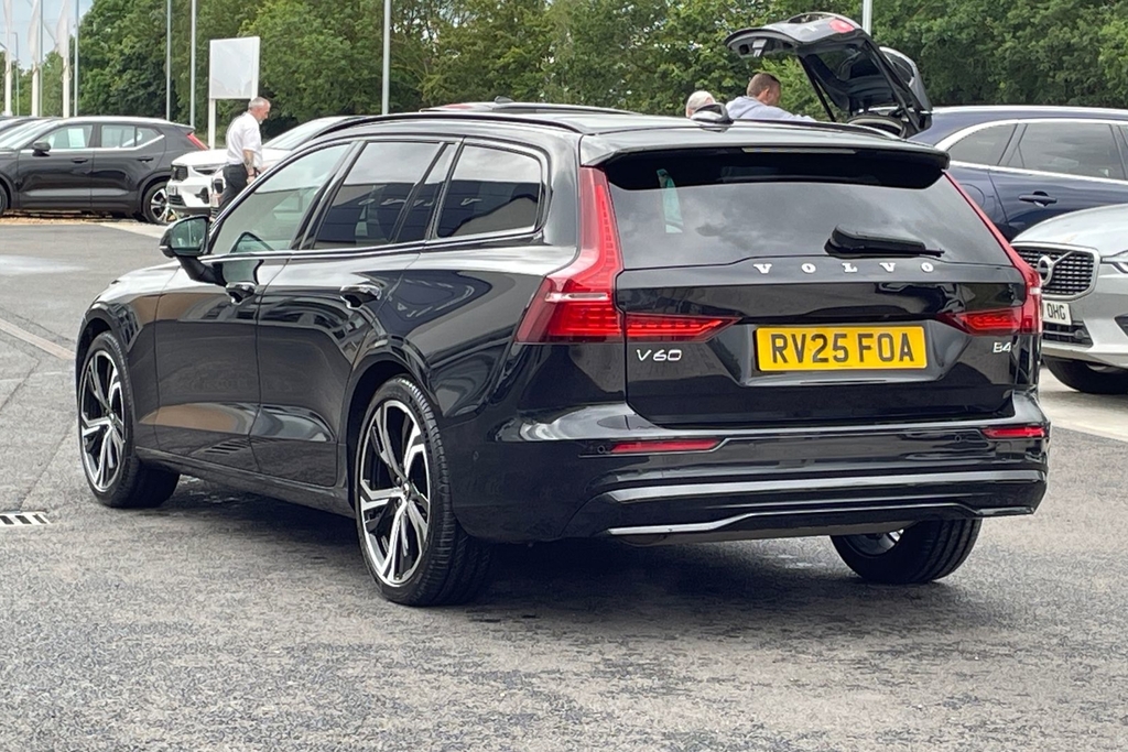 Volvo V60 Ultra Black #3