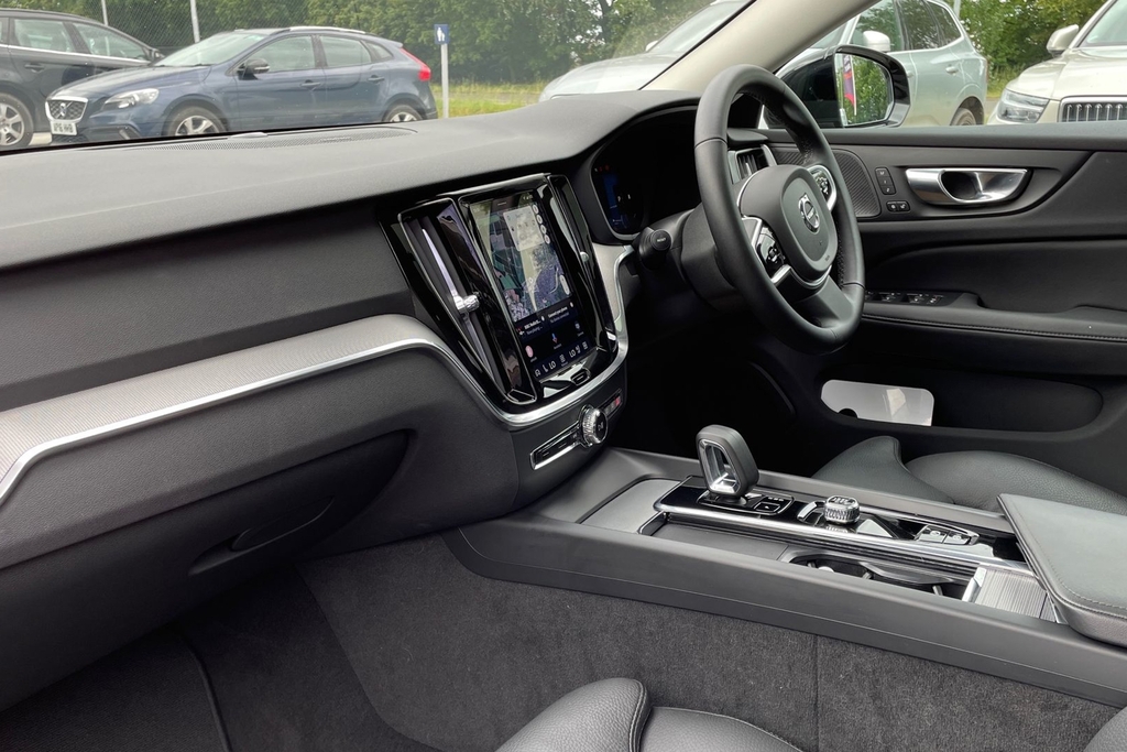 Volvo V60 Ultra Black #2