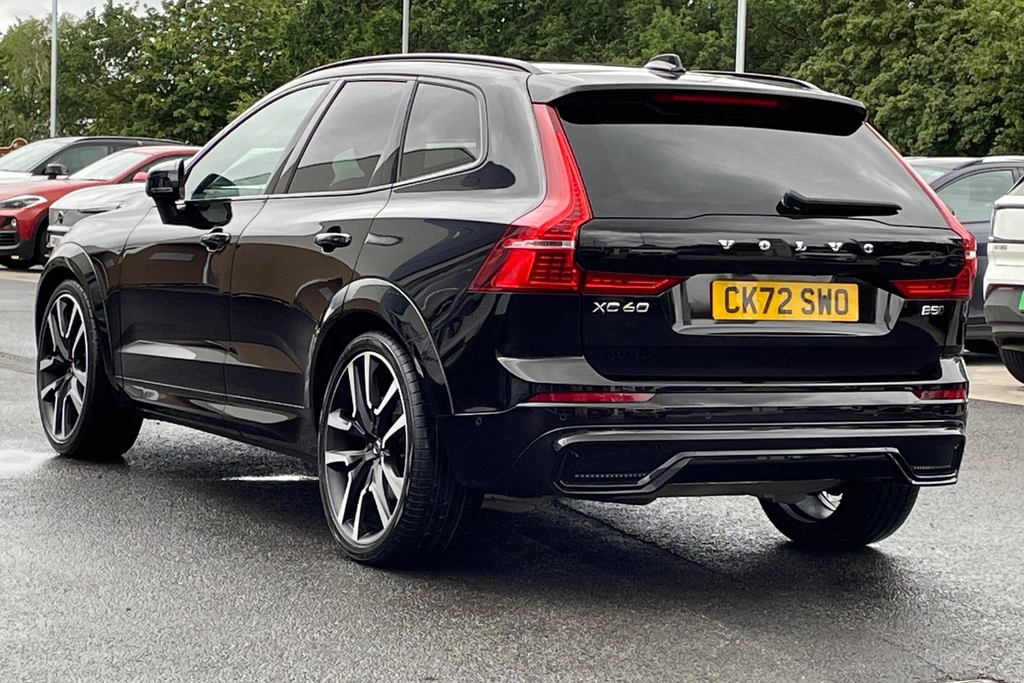 Volvo XC60 Ultimate Black #3