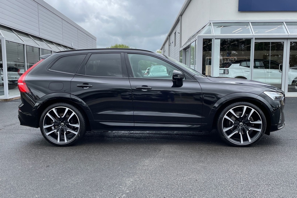 Volvo XC60 Ultimate Black #4