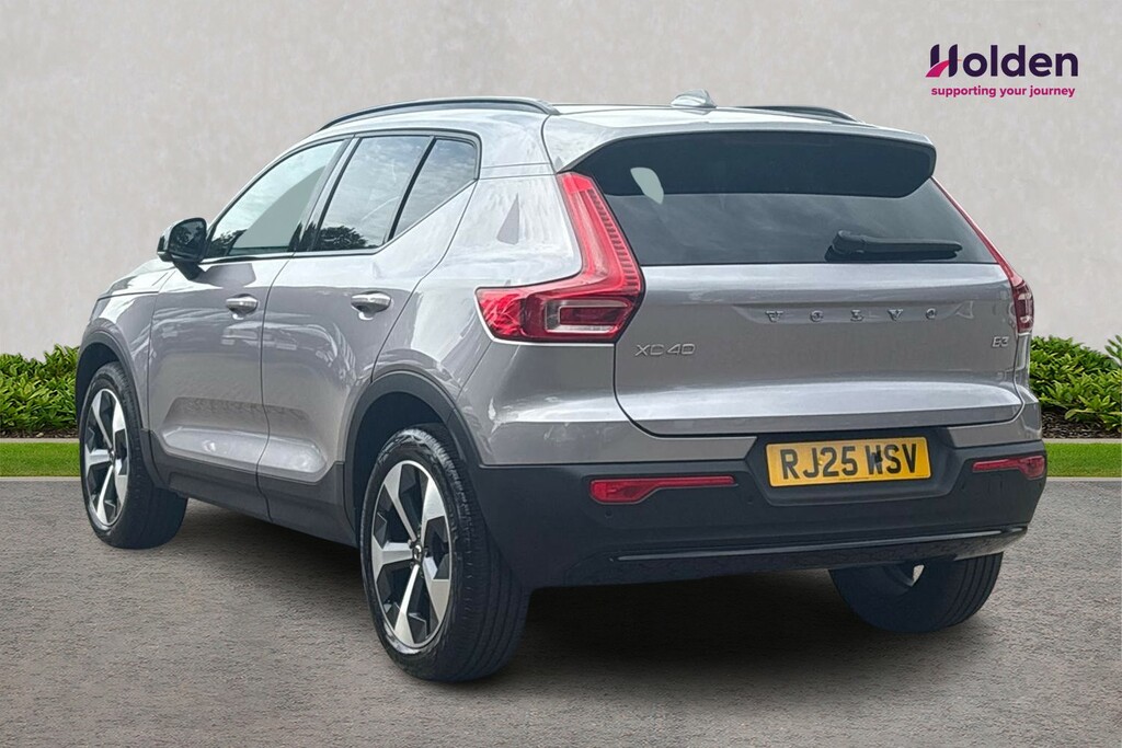 Volvo XC40 Plus Dark RJ25WSV Silver #3