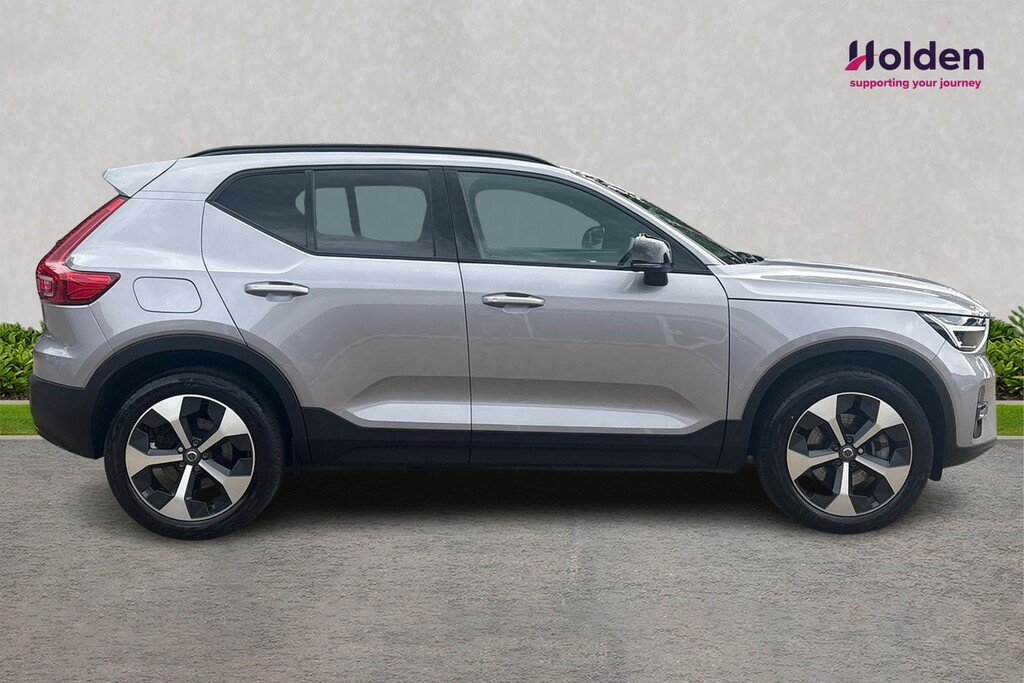 Volvo XC40 Plus Dark RJ25WSV Silver #4