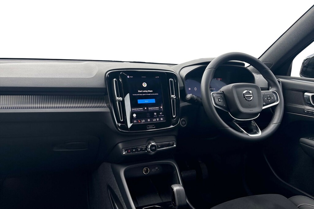 Volvo XC40 Plus Dark RJ25WSV Silver #2