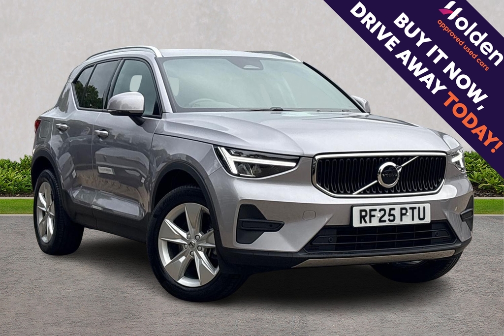 Volvo XC40 Core Silver