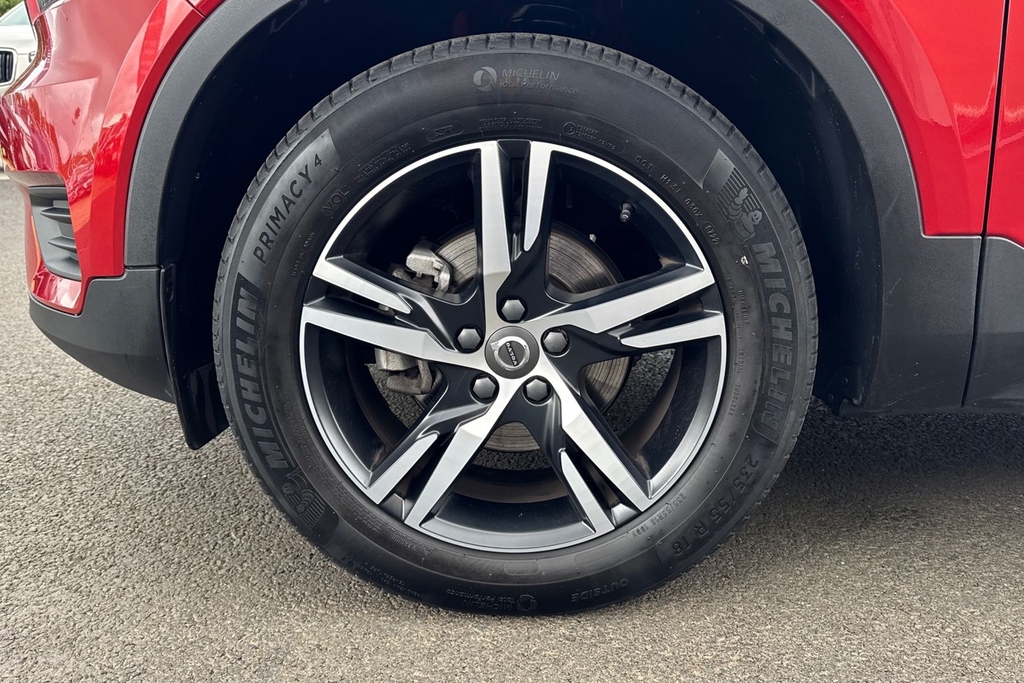 Volvo XC40 R-design Red #5
