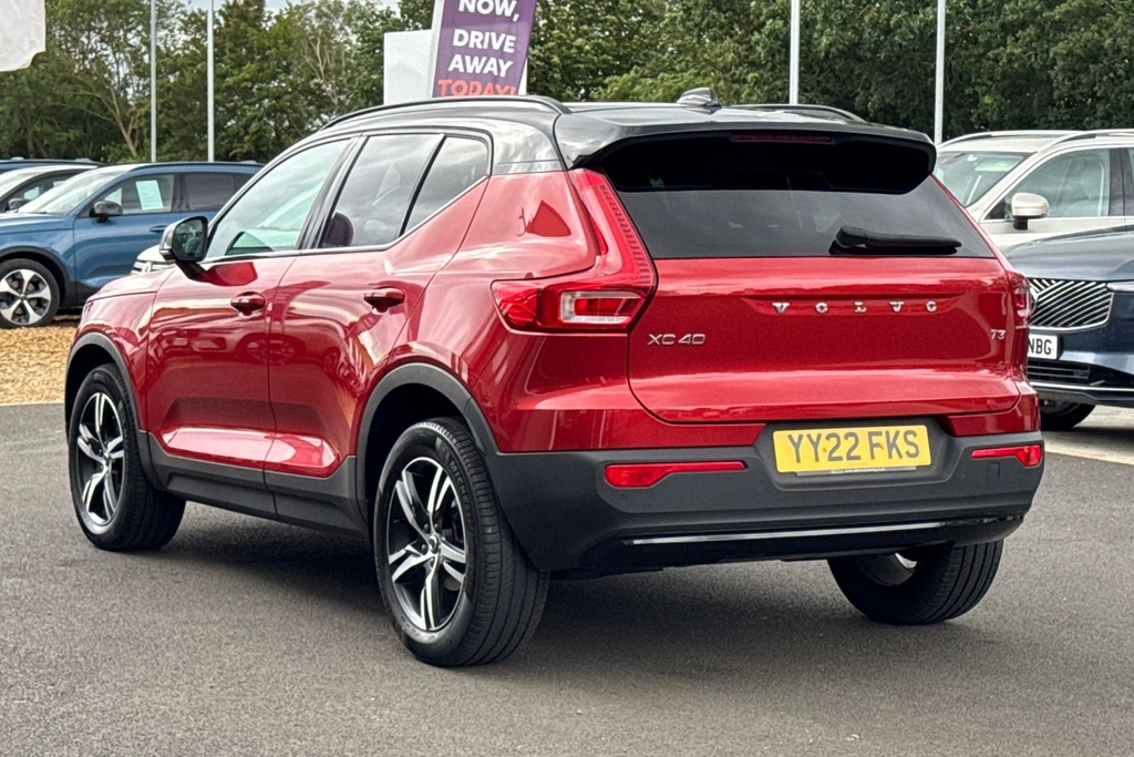 Volvo XC40 R-design Red #3
