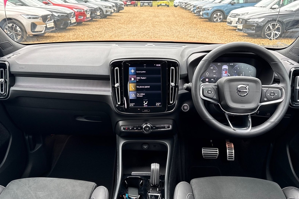 Volvo XC40 R-design Red #6
