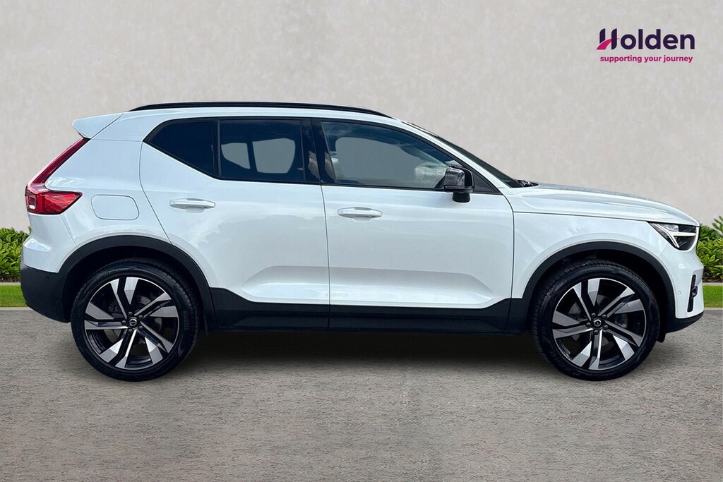 Volvo XC40 Ultra Dark RV75CGU White #4