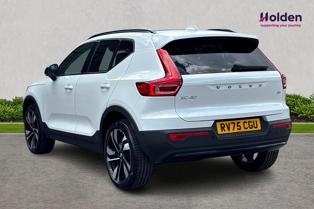Volvo XC40 Ultra Dark RV75CGU White #3