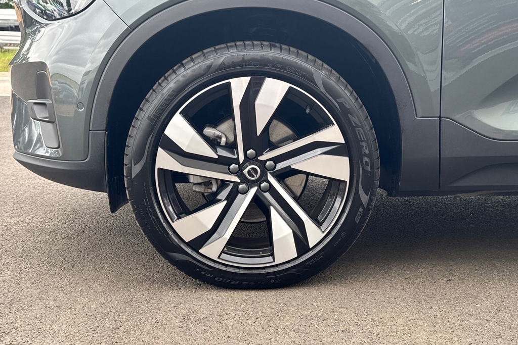 Volvo XC40 Ultra Bright OW25YJF Green #5