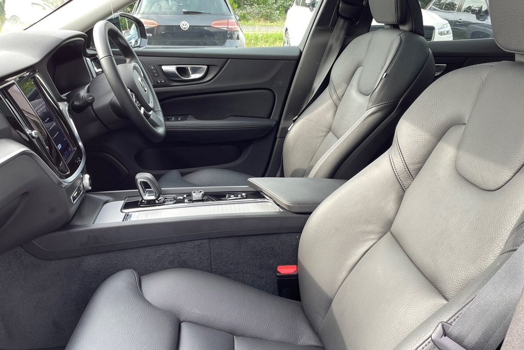 Volvo V60 Ultra RA25AZB Black #2