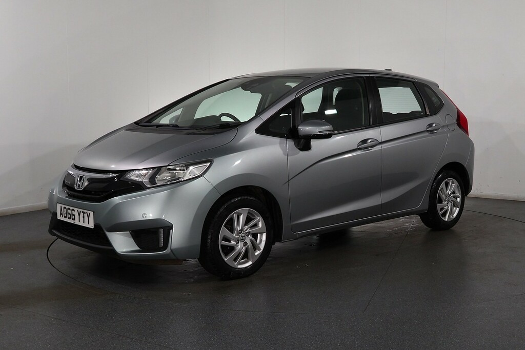 Honda Jazz 1.3 Se Navi Cvt AO66YTY Silver #3