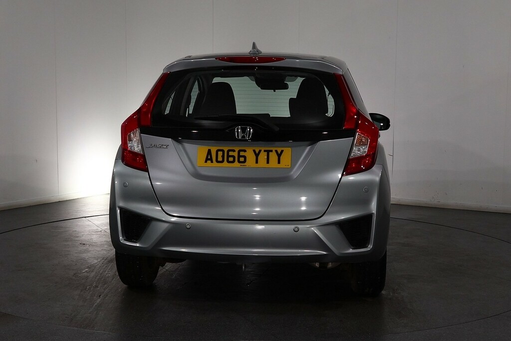 Honda Jazz 1.3 Se Navi Cvt AO66YTY Silver #6