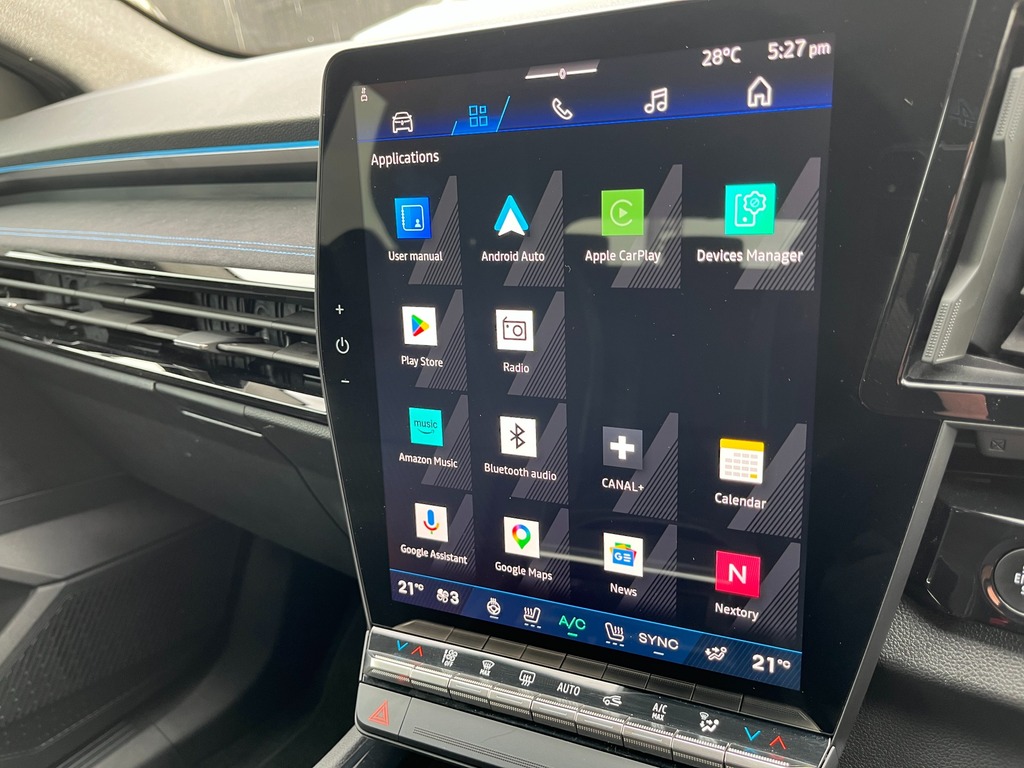 Renault Austral E-tech Full Hybrid Techno Red #26