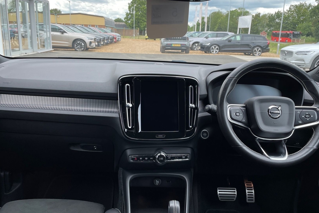 Volvo XC40 R-design Pro AE70JXB Red #6
