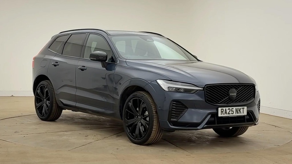 Volvo XC60 Plus Black Edition Blue
