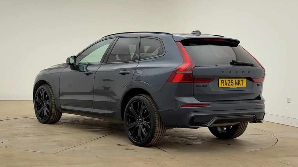 Volvo XC60 Plus Black Edition RA25NKT Blue #3