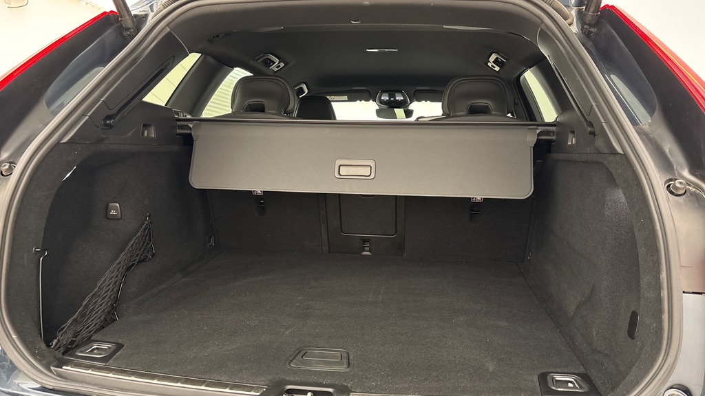 Volvo XC60 Plus Black Edition RA25NKT Blue #5