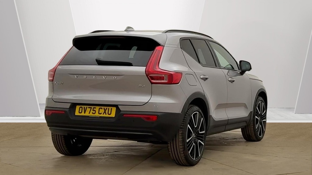 Volvo XC40 Ultra Dark OV75CXU Silver #3