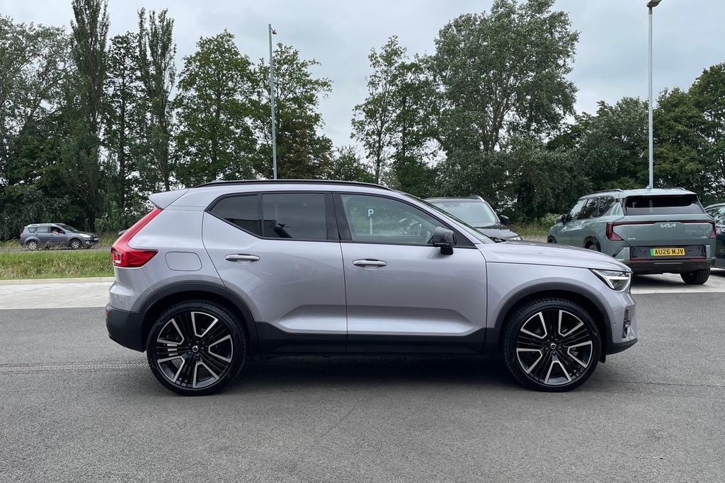Volvo XC40 Ultra Dark OV75CXU Silver #4