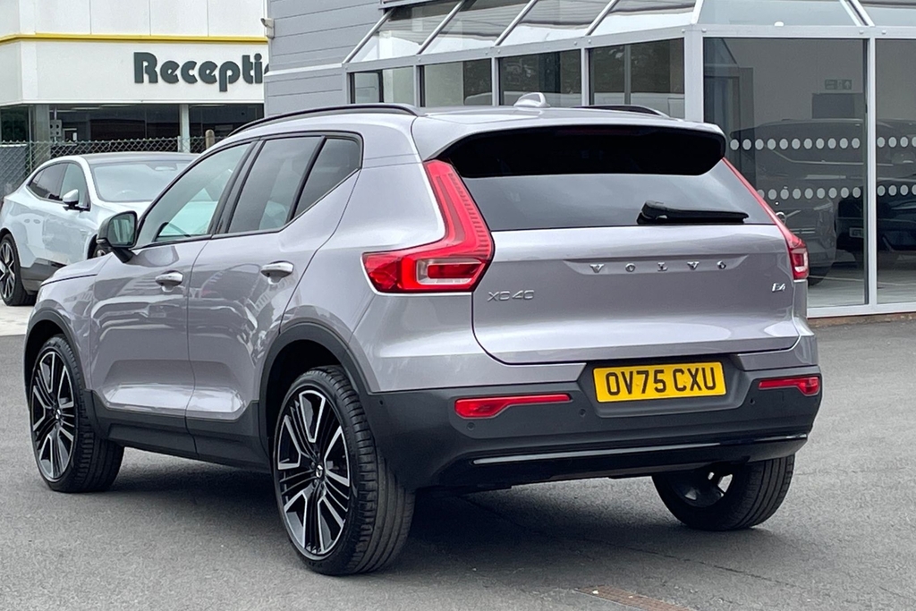 Volvo XC40 Ultra Dark OV75CXU Silver #3