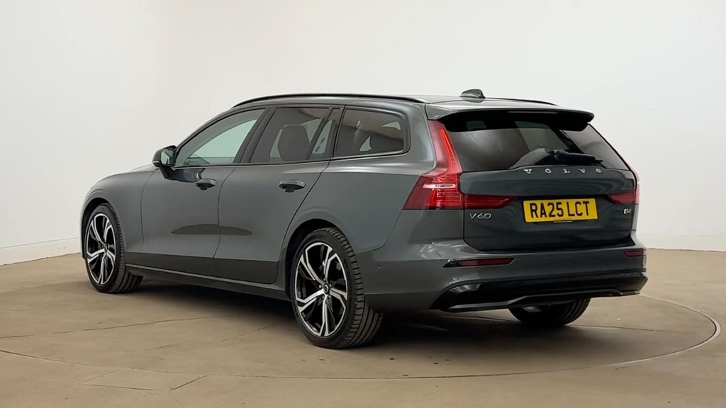 Volvo V60 Ultra Green #3
