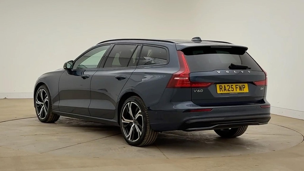 Volvo V60 Ultra Blue #3