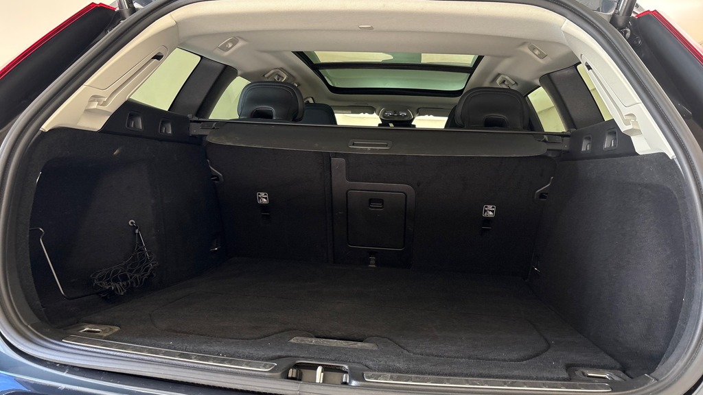 Volvo V60 Ultra Blue #5